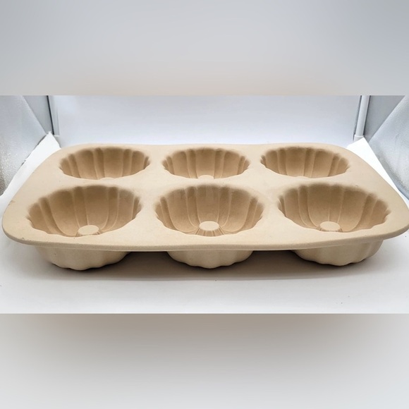PAMPERED CHEF Fluted Mini Cake Bunt pan Family Heritage Stoneware 6 Count 4.5" - Picture 1 of 6